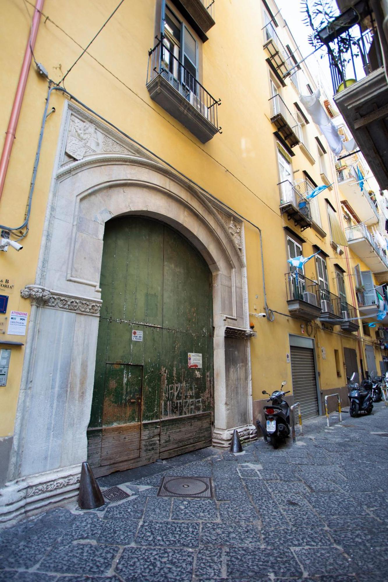 Palazzo 15 Napoli Bed & Breakfast ภายนอก รูปภาพ