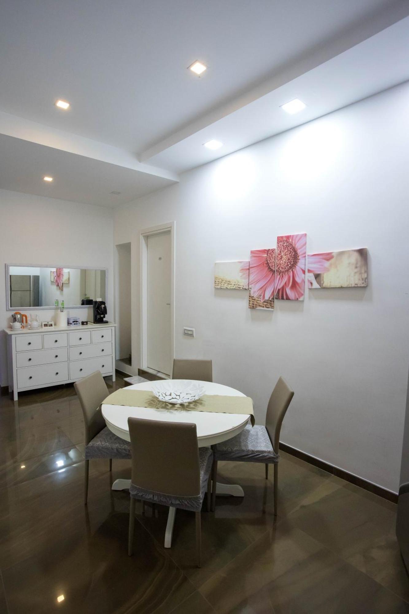 Palazzo 15 Napoli Bed & Breakfast ภายนอก รูปภาพ