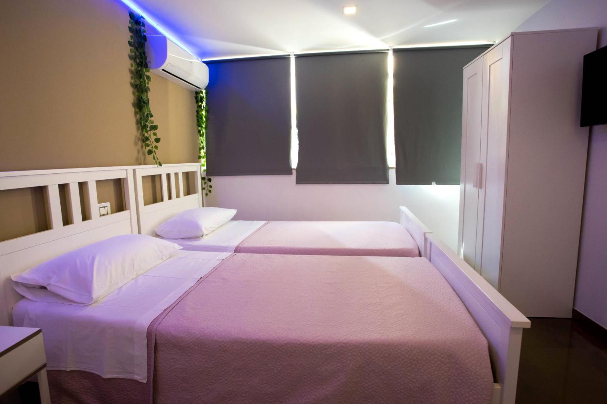 Palazzo 15 Napoli Bed & Breakfast ภายนอก รูปภาพ