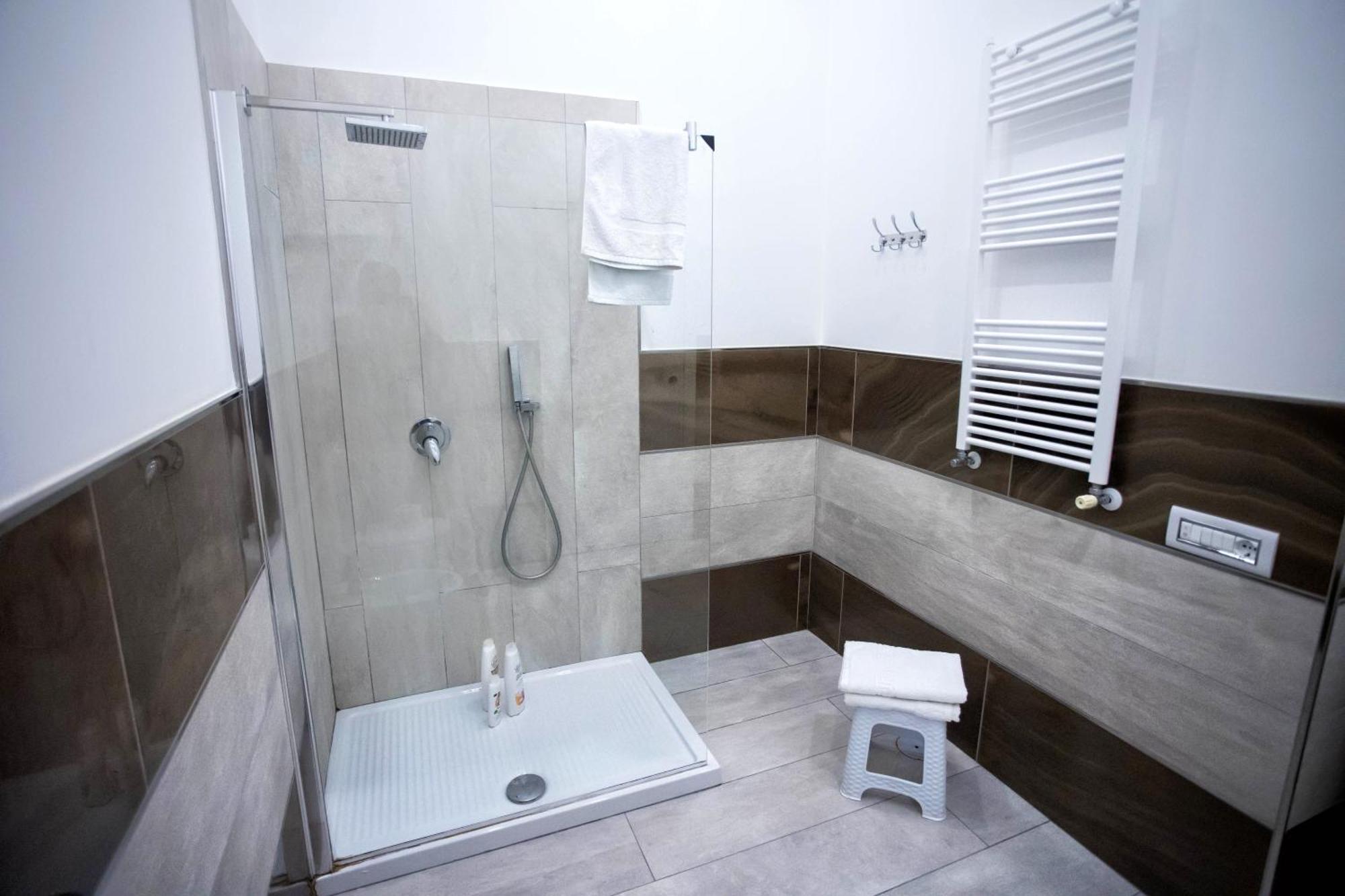 Palazzo 15 Napoli Bed & Breakfast ภายนอก รูปภาพ