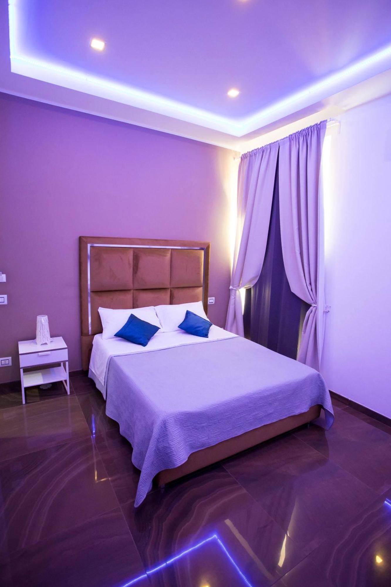Palazzo 15 Napoli Bed & Breakfast ภายนอก รูปภาพ