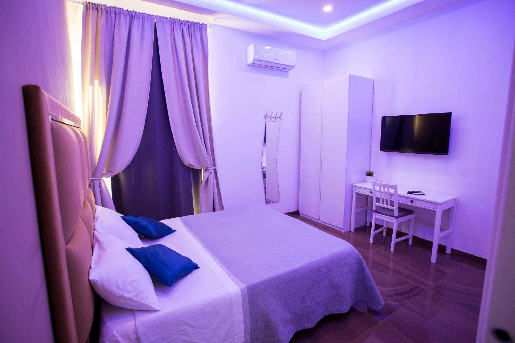 Palazzo 15 Napoli Bed & Breakfast ภายนอก รูปภาพ